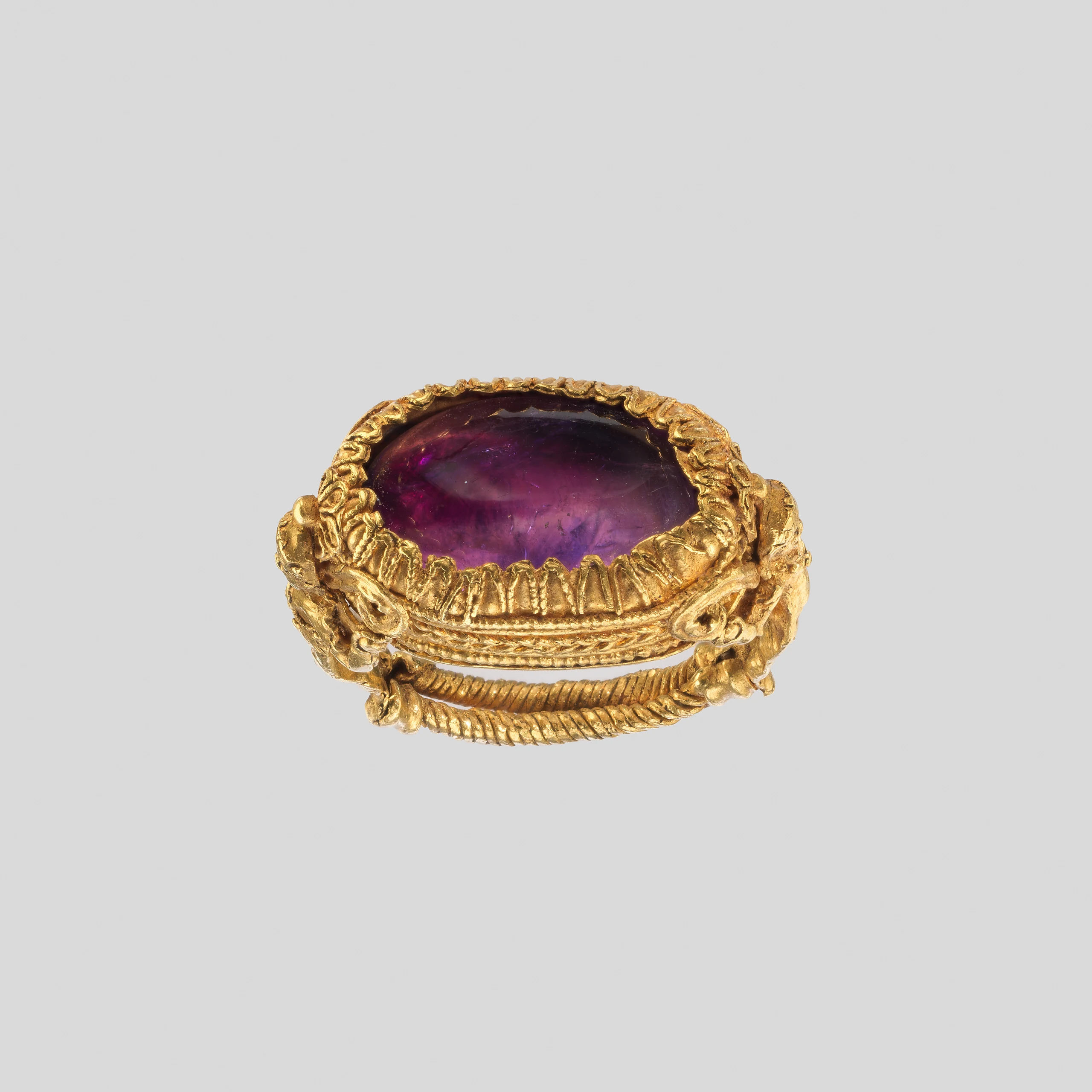 Gold and amethyst ring