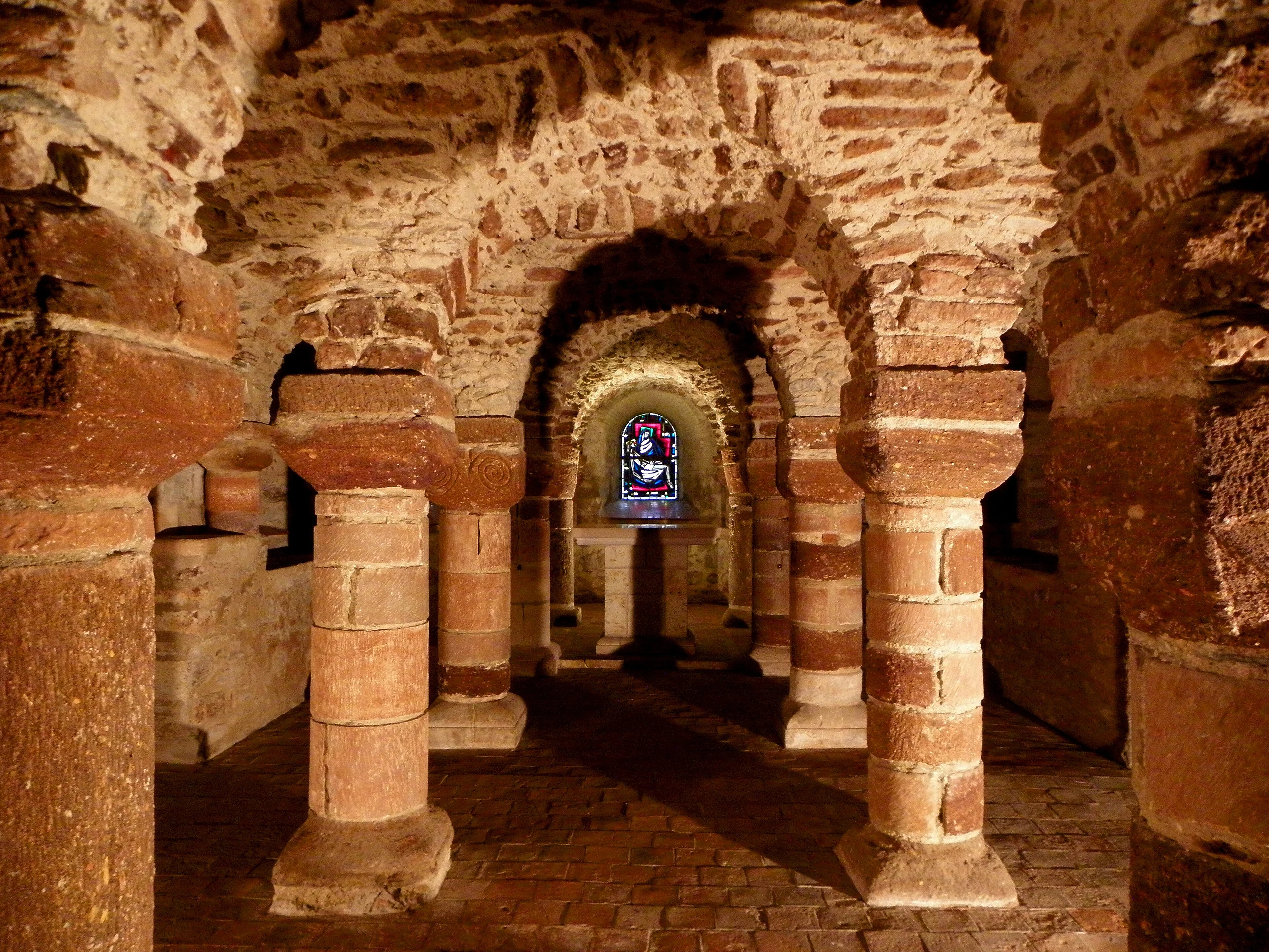 Château-Gontier (53) Église Saint-Jean-Baptiste Crypte