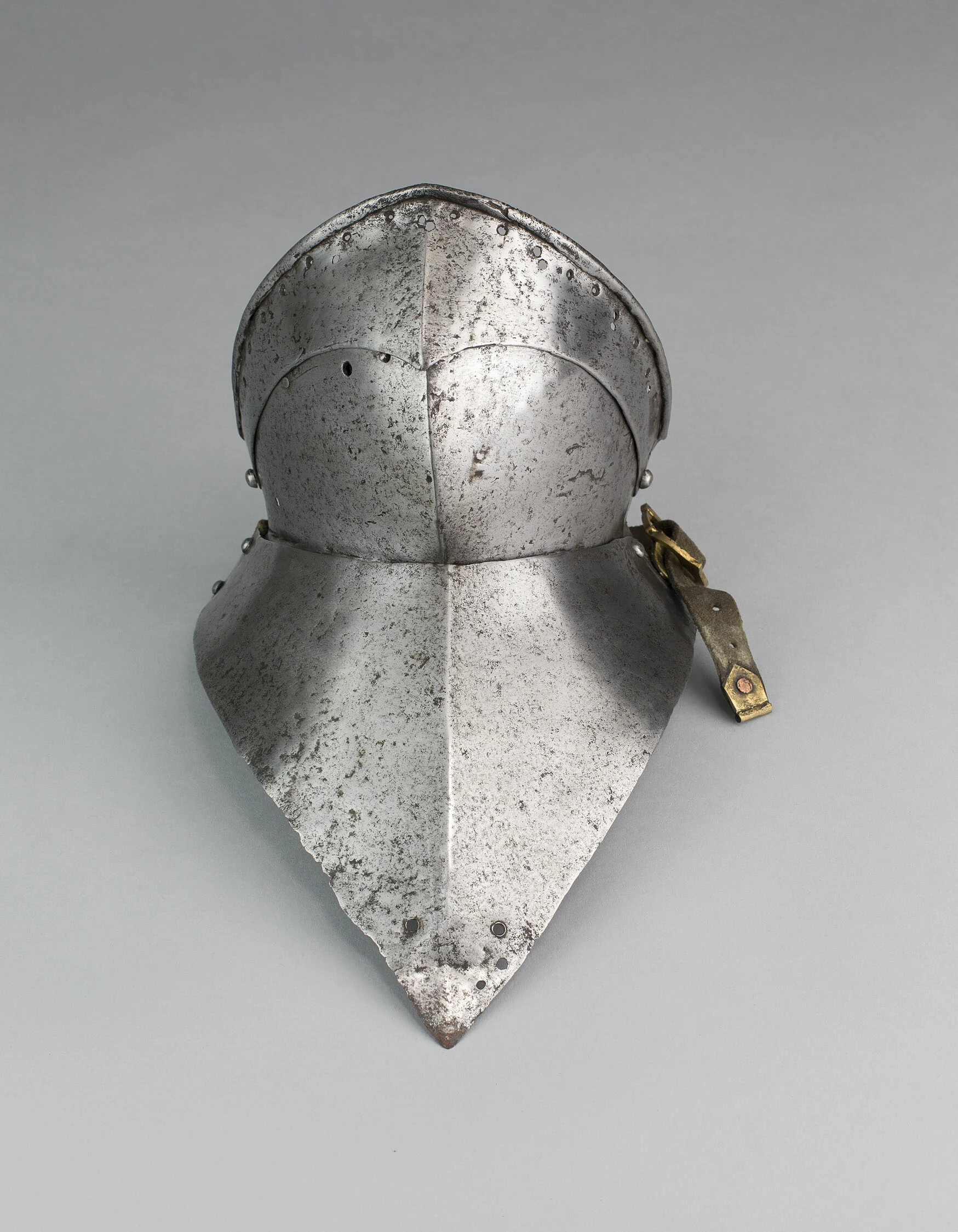 Bevor ("Falling Buff") and Gorget Plate