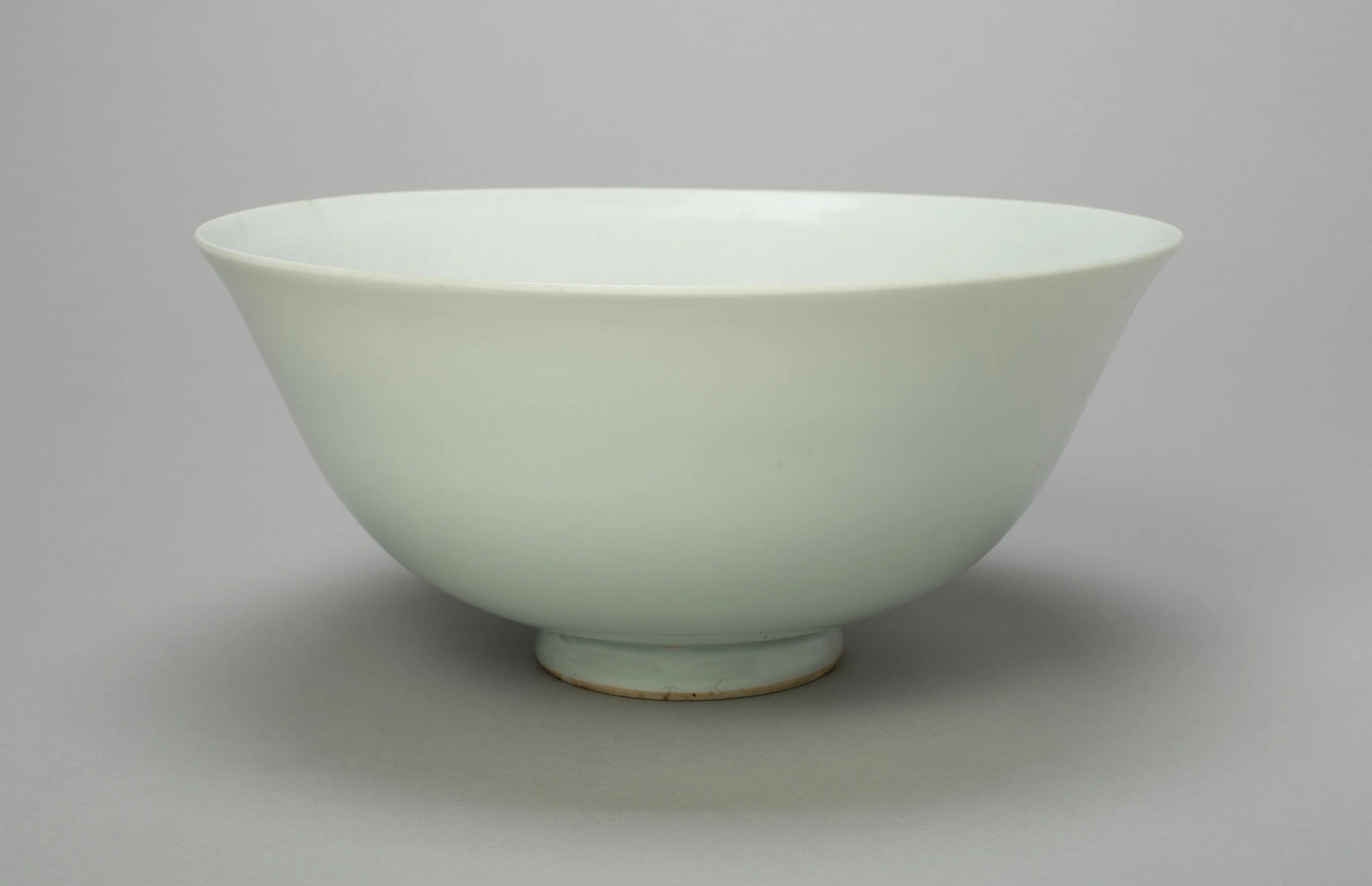 Bowl with Peony Scrolls, Thunderbolt (Vajra) Symbol, and Characters Shufu (Privy Council)
