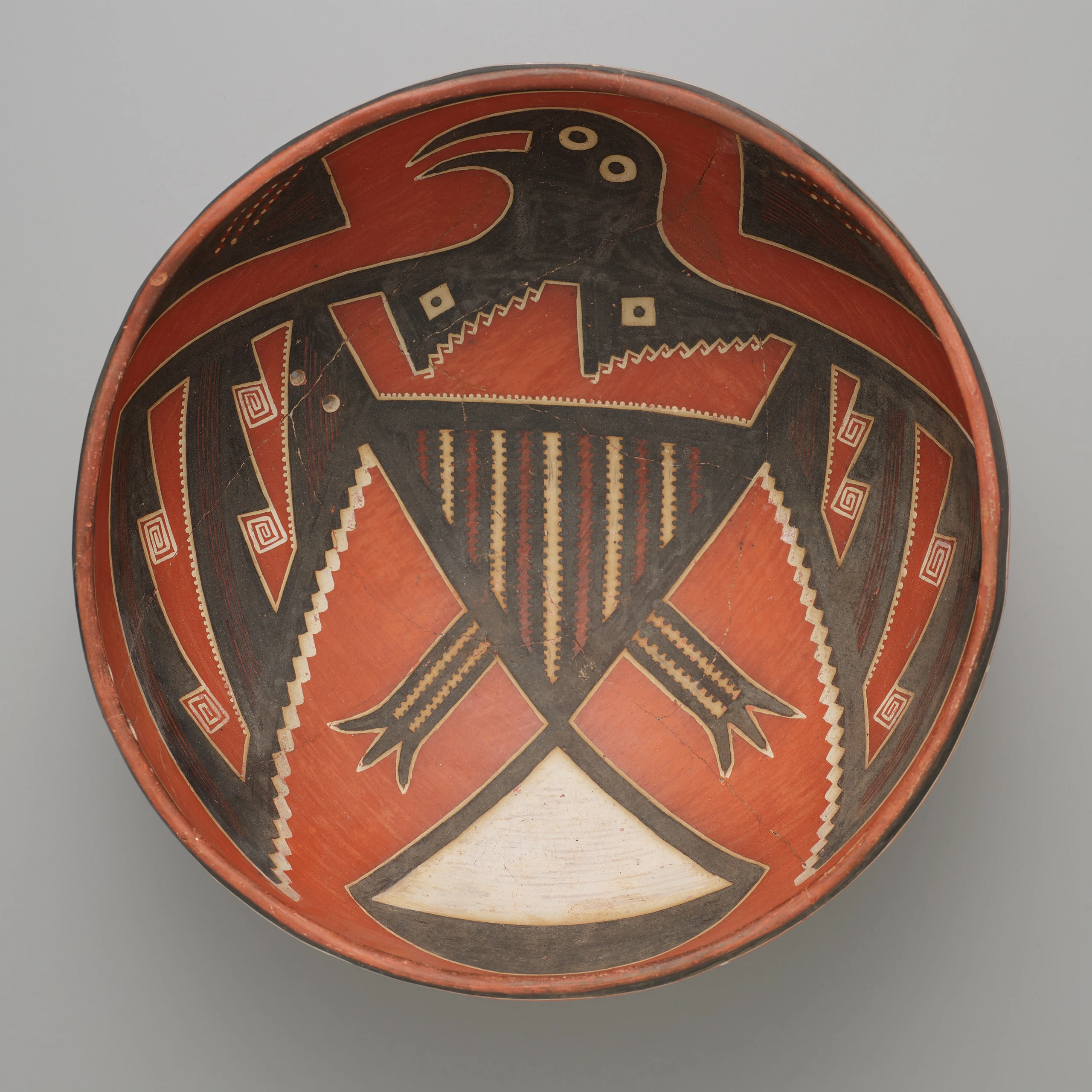 Bowl Depicting a Bird with Outstretched Wings
