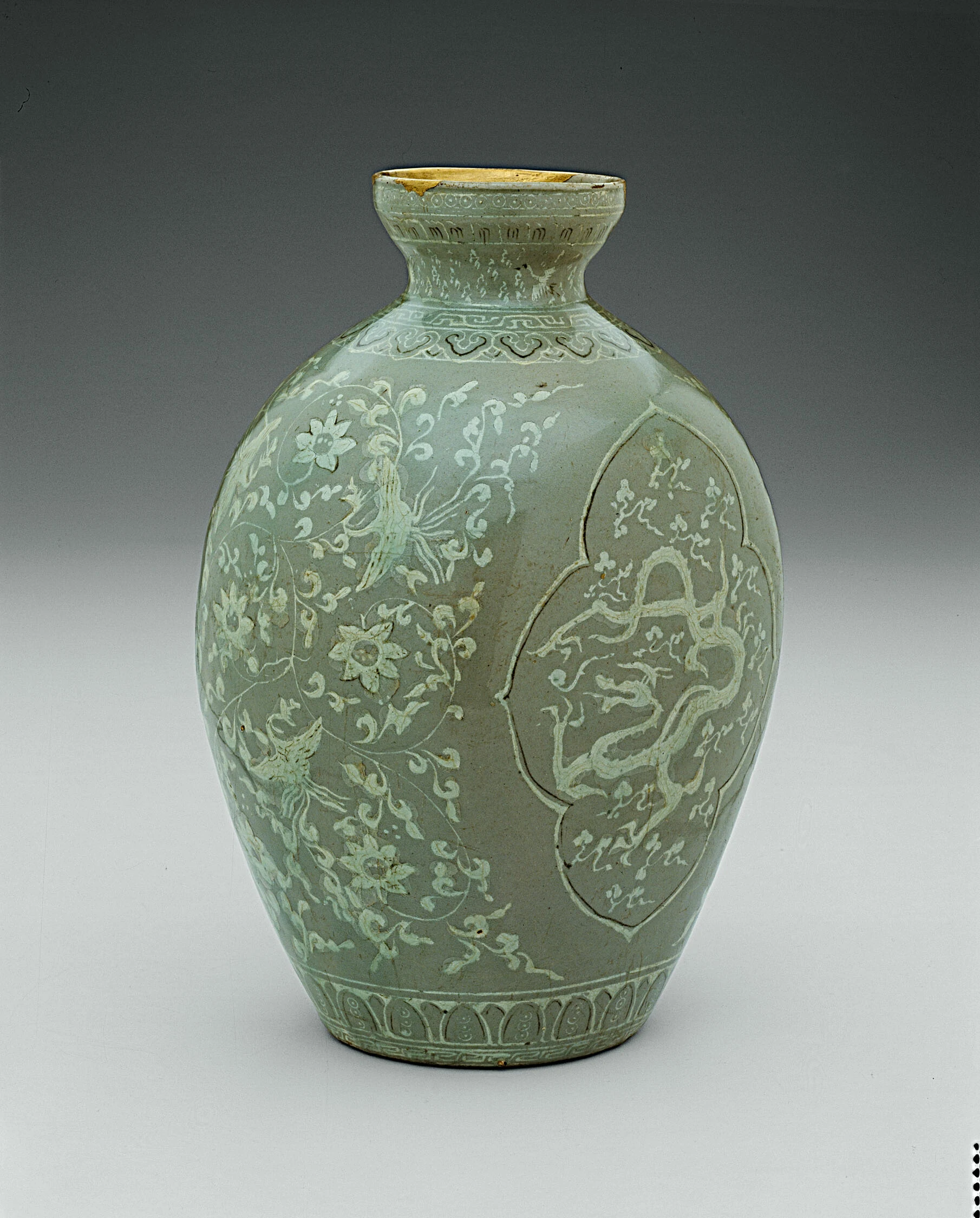 Vase with Dragon and Bonghwang (Mythical Birds) Motifs
