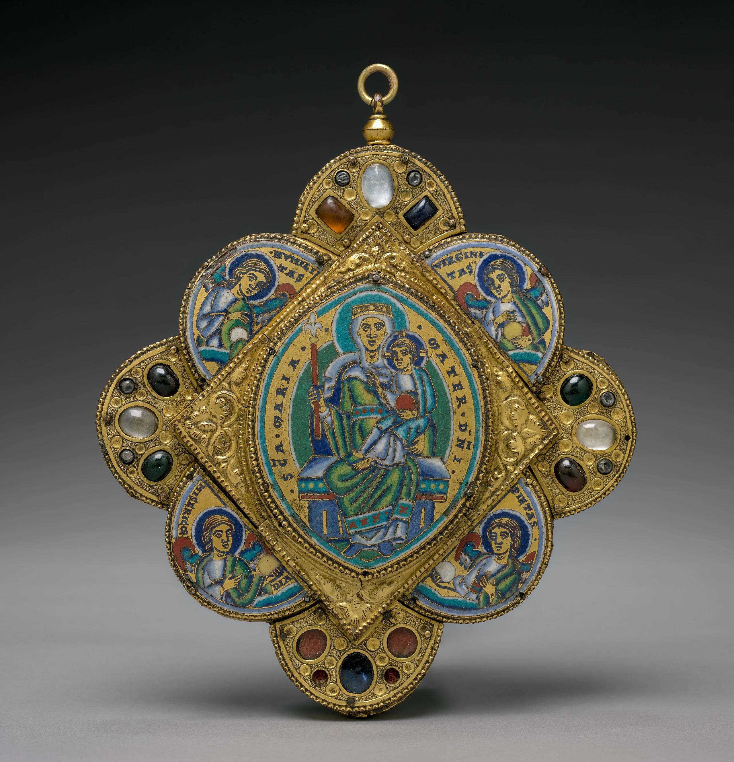 Pendant with the Virgin and Child