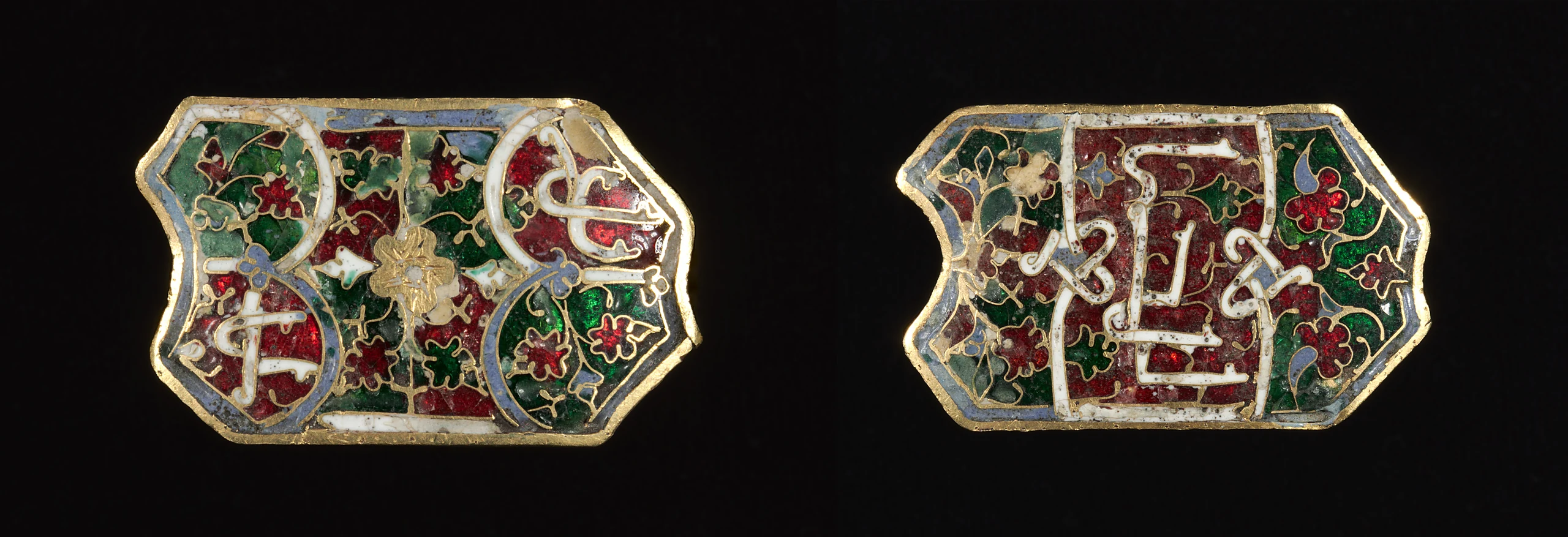 Pair of Plaques (Appliqué)
