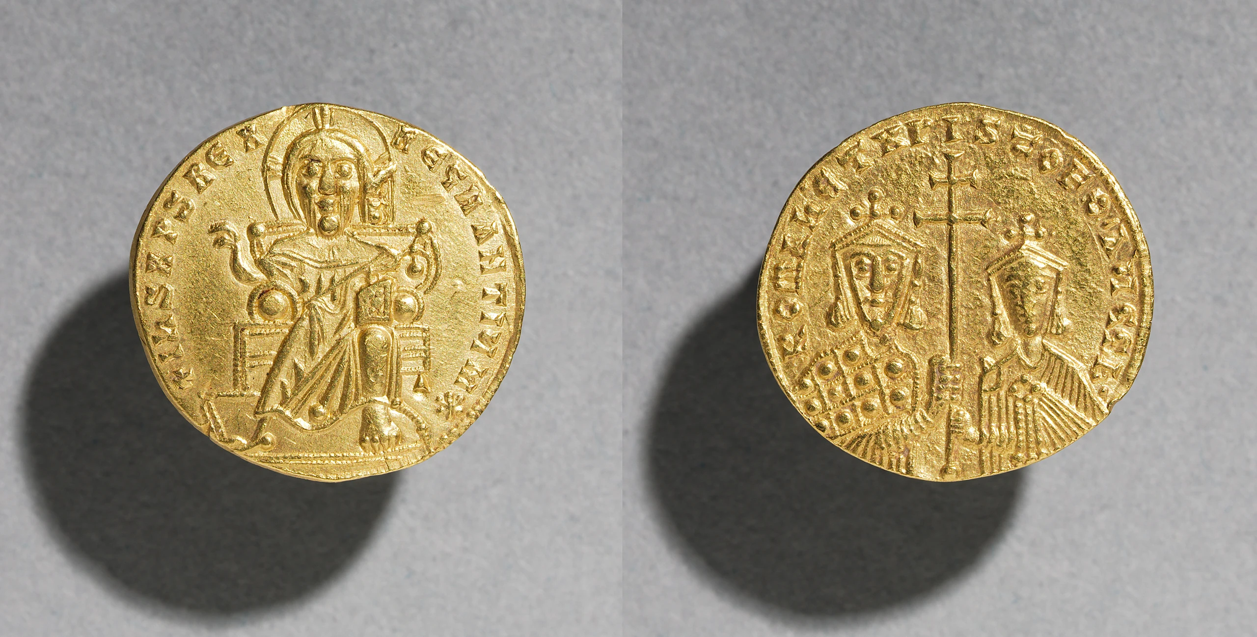 Solidus with Romanus I Lecapenus and His Son Christopher