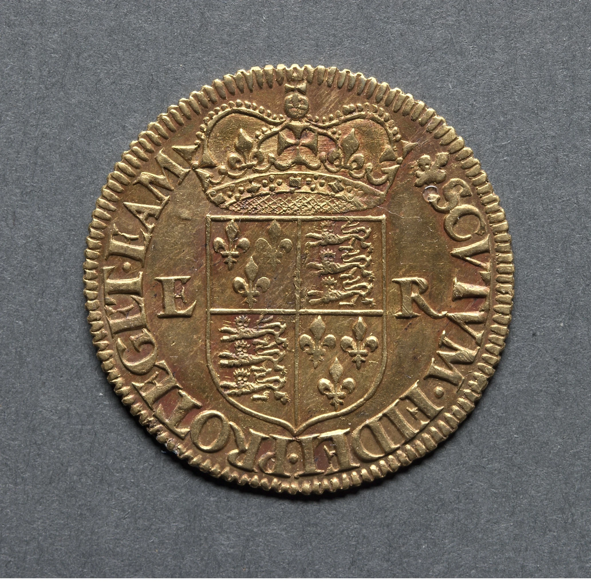 Half Pound: Crowned Shield of Arms (reverse)