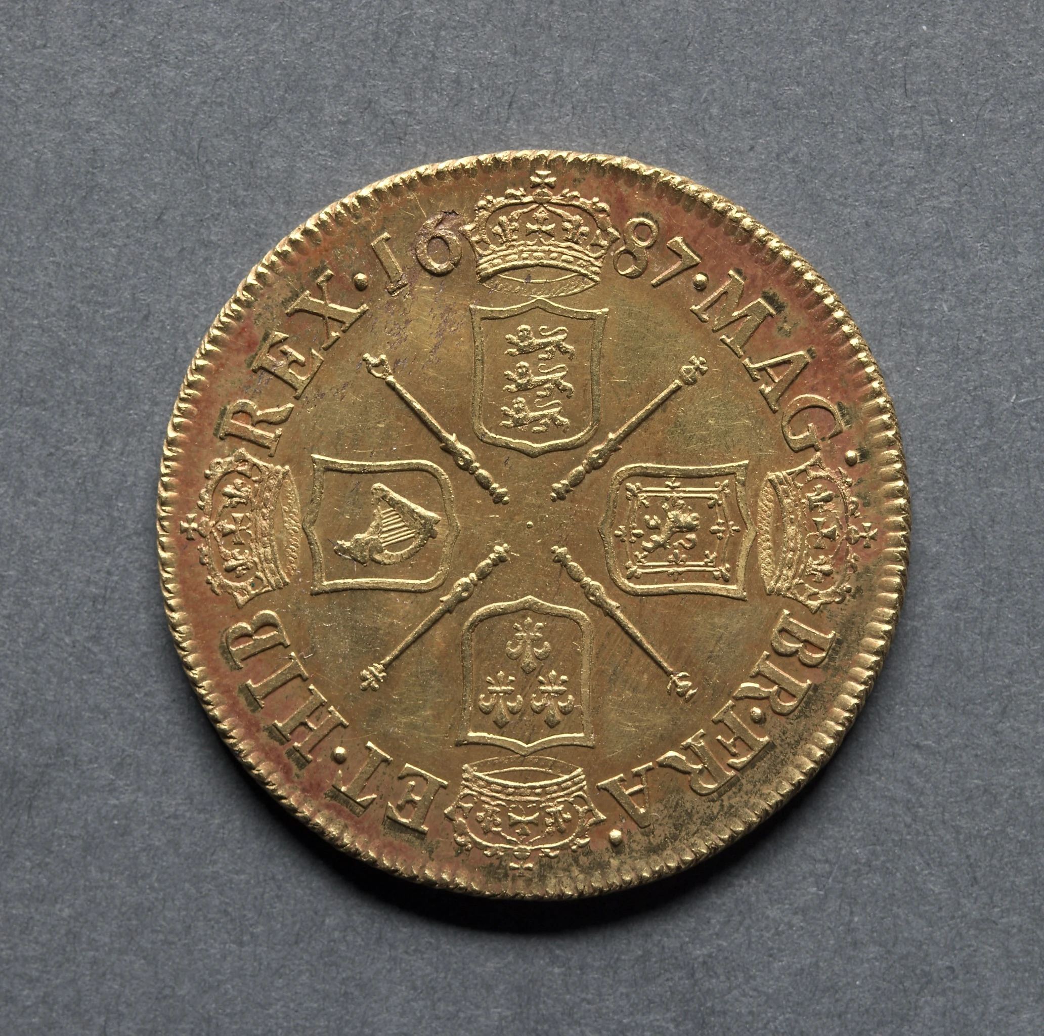Two Guineas: Four Crowned Shields of Arms and Scepters (reverse)