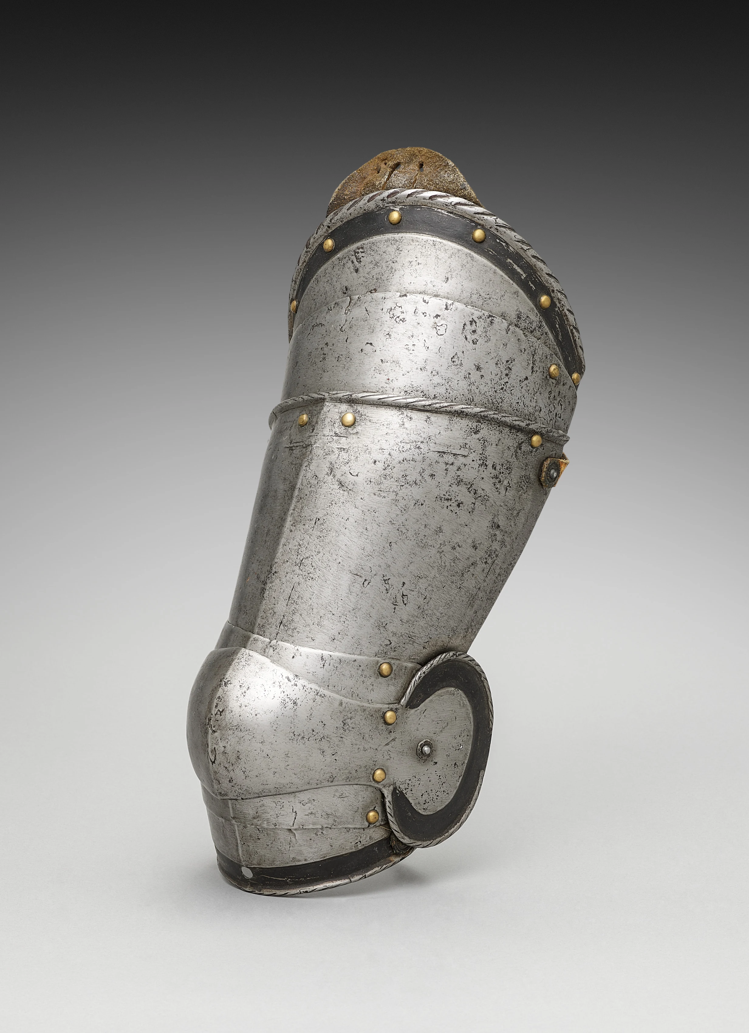 Left Cuisse with Poleyns (knee-cops)