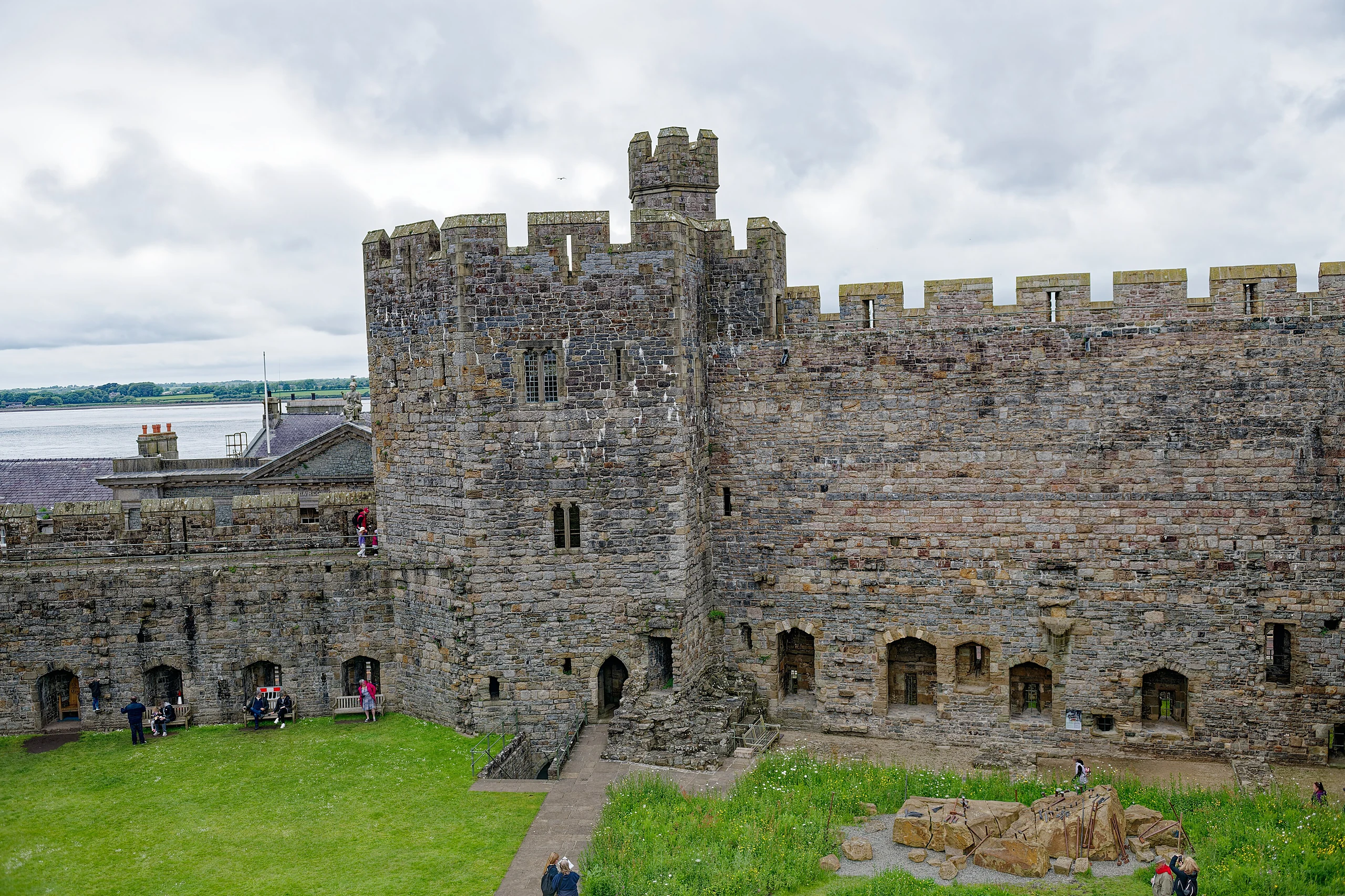 Caernarfon Castle, Well Tower