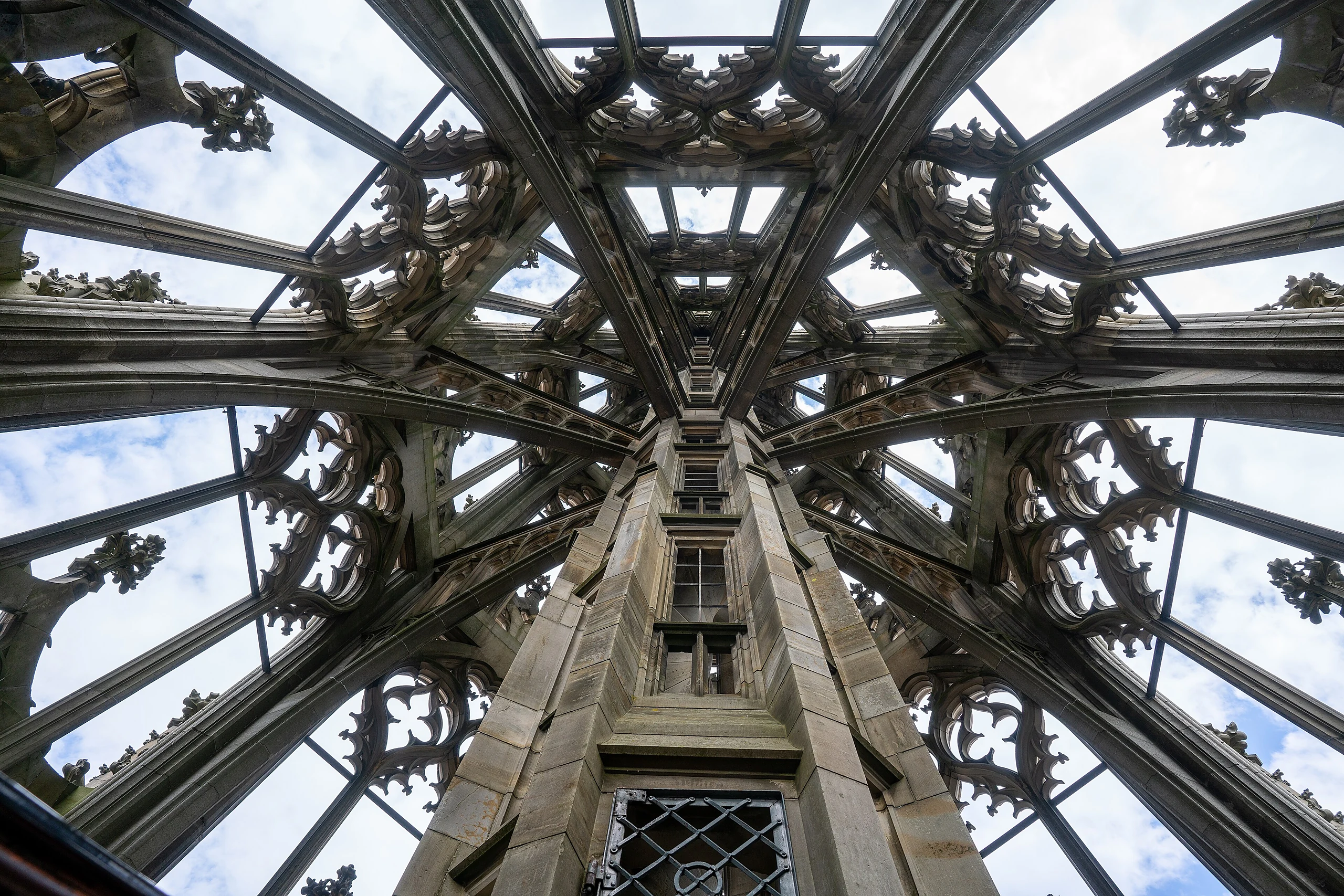 Openwork spire of Ulm Minster seen from below (2020)