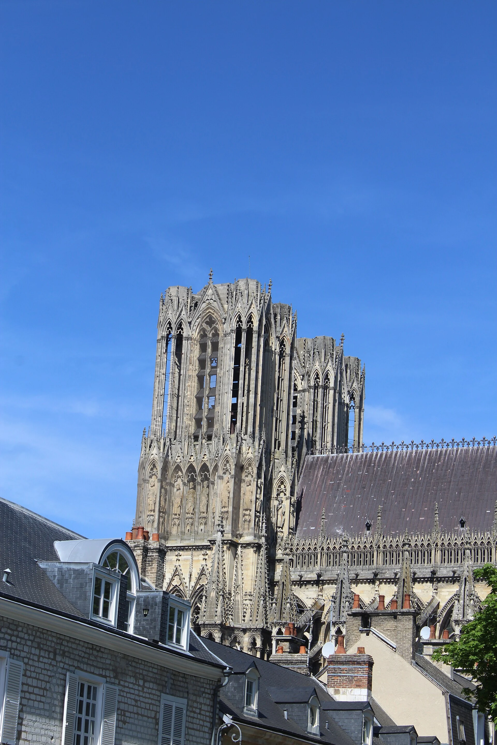 Cathédrale de Reims, côté Est, vue des tours